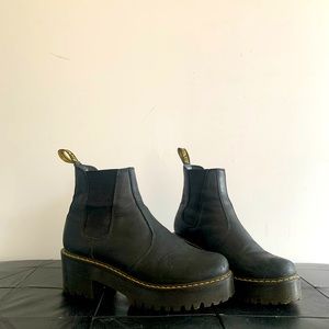 Dr. Martens Rometty boot